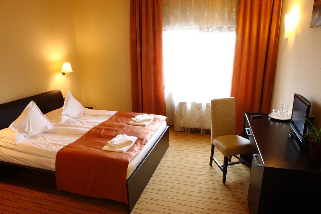 Hotel Transilvania Zalau Exterior photo